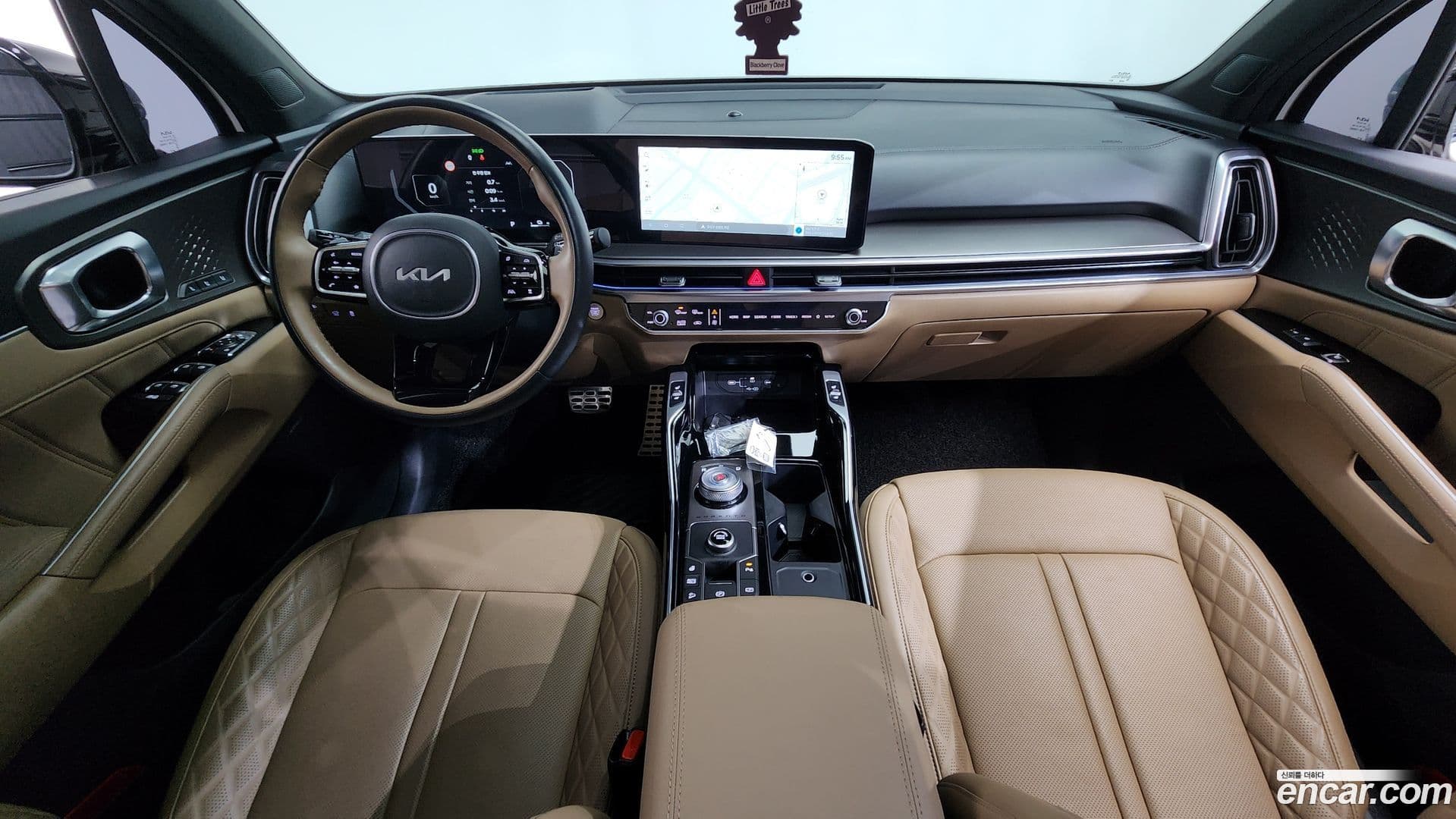 Main__Slider__Photo:Sorento Kia 2024.2-6