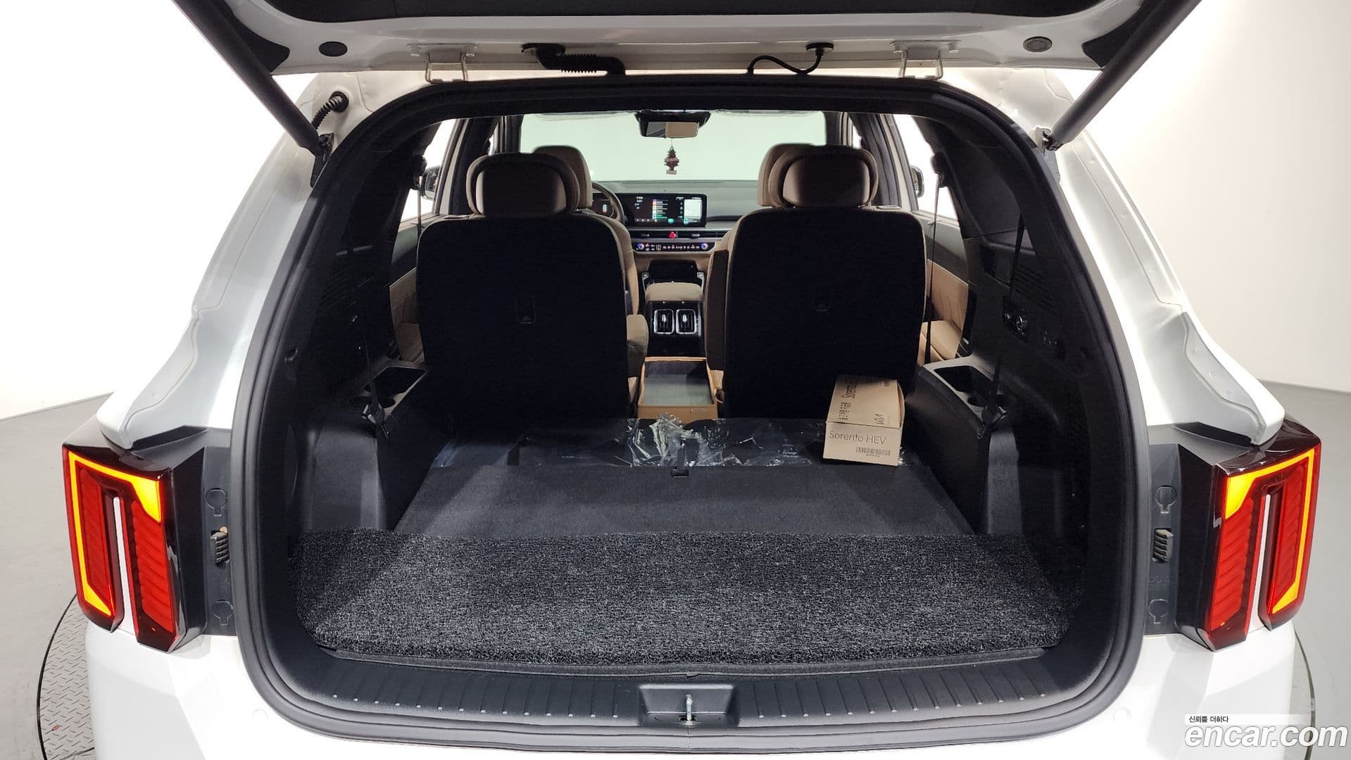 Main__Slider__Photo:Sorento Kia 2024.2-19