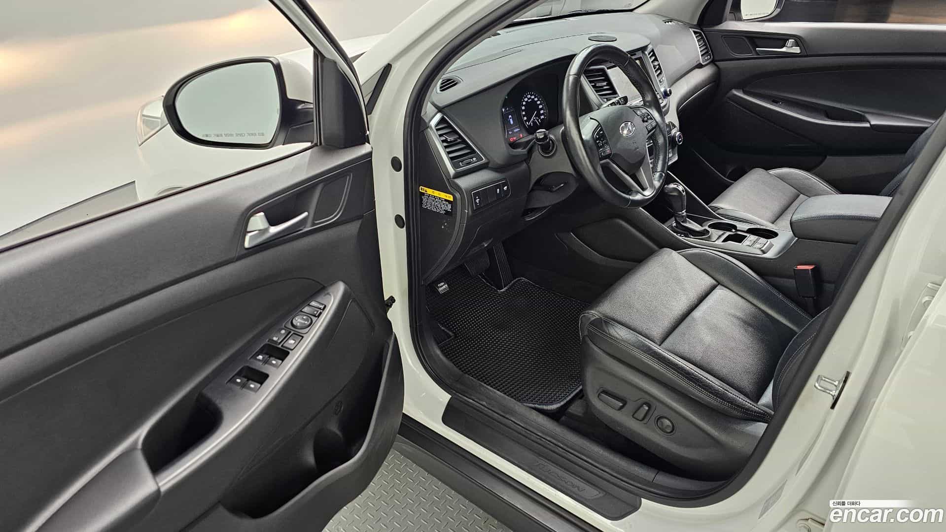 Tucson Hyundai 2017.8-OPTION-015