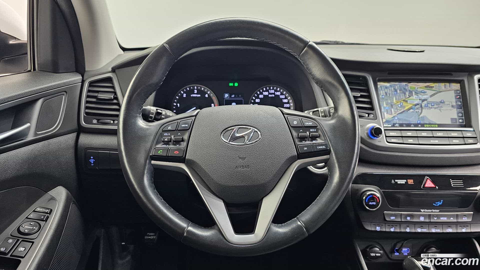 Tucson Hyundai 2017.8-OPTION-017