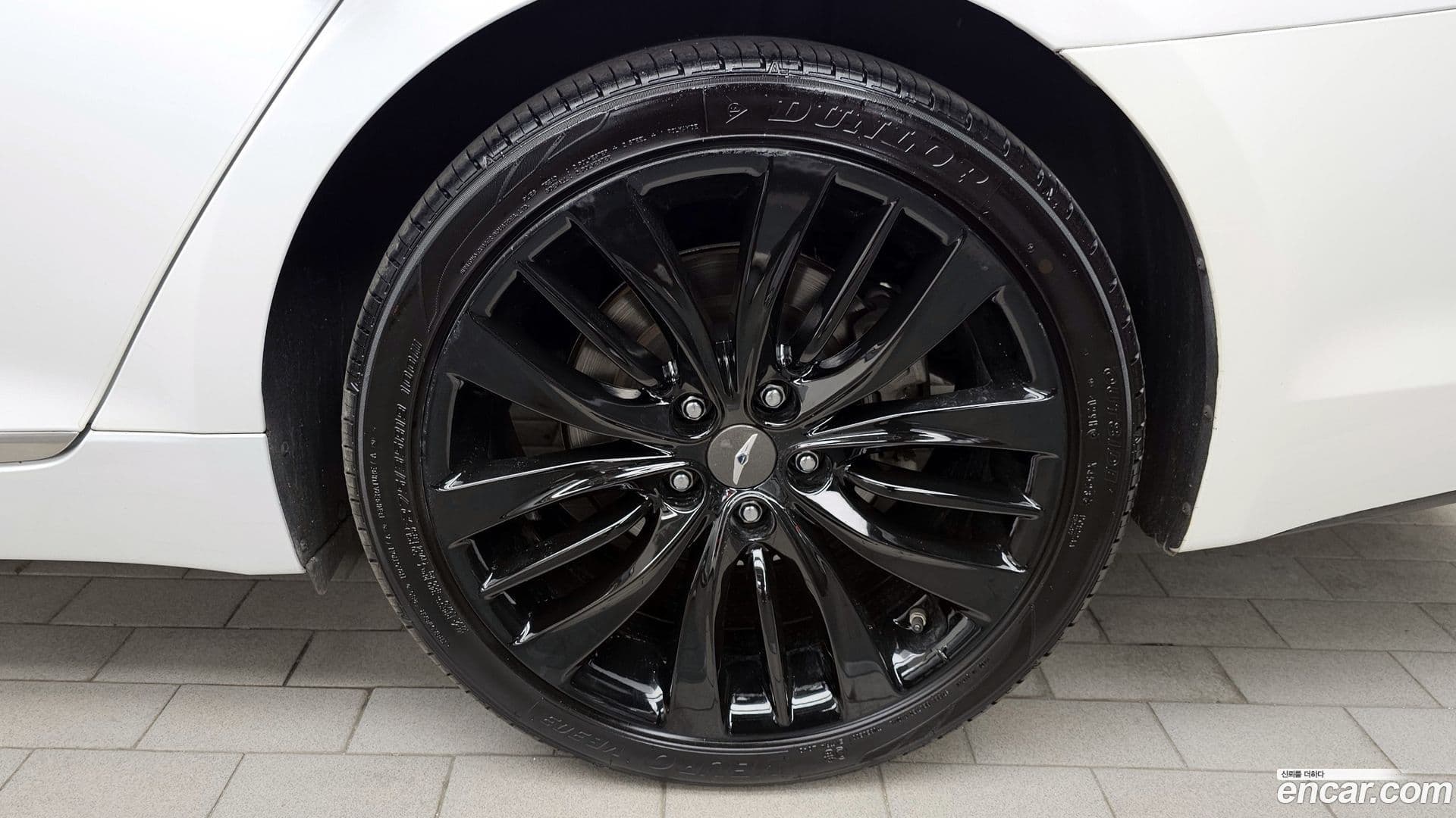 Main__Slider__Photo:G80 Genesis 2020.0-4