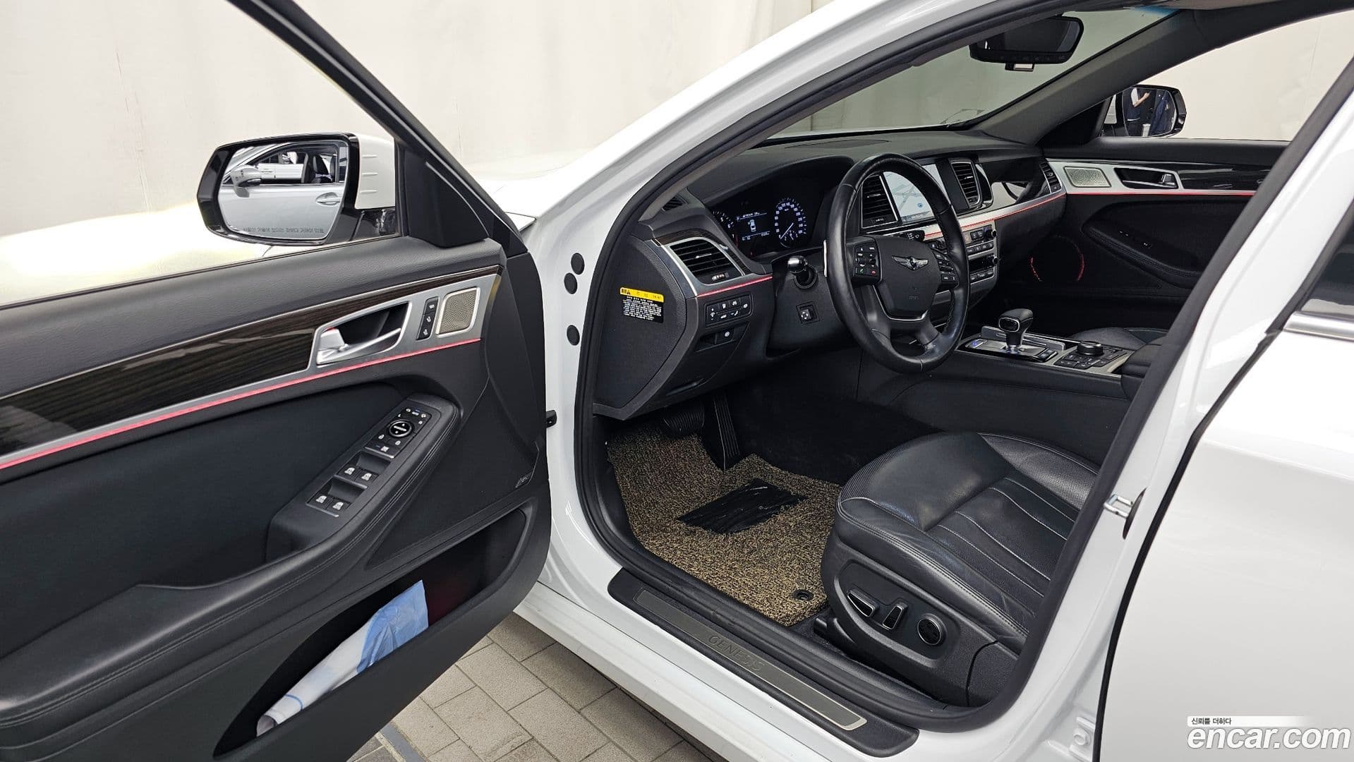 Main__Slider__Photo:G80 Genesis 2020.0-9