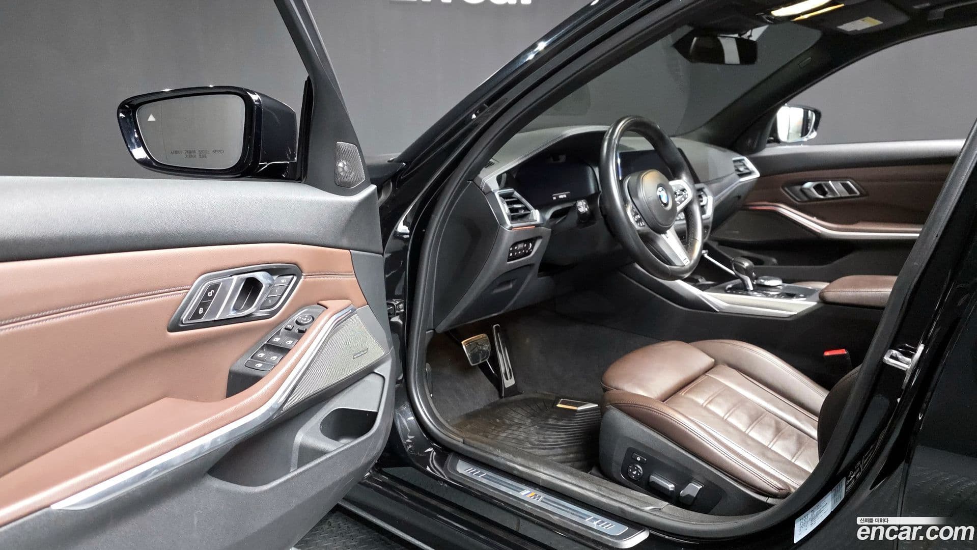 Main__Slider__Photo:3-Series BMW 2019.2-9