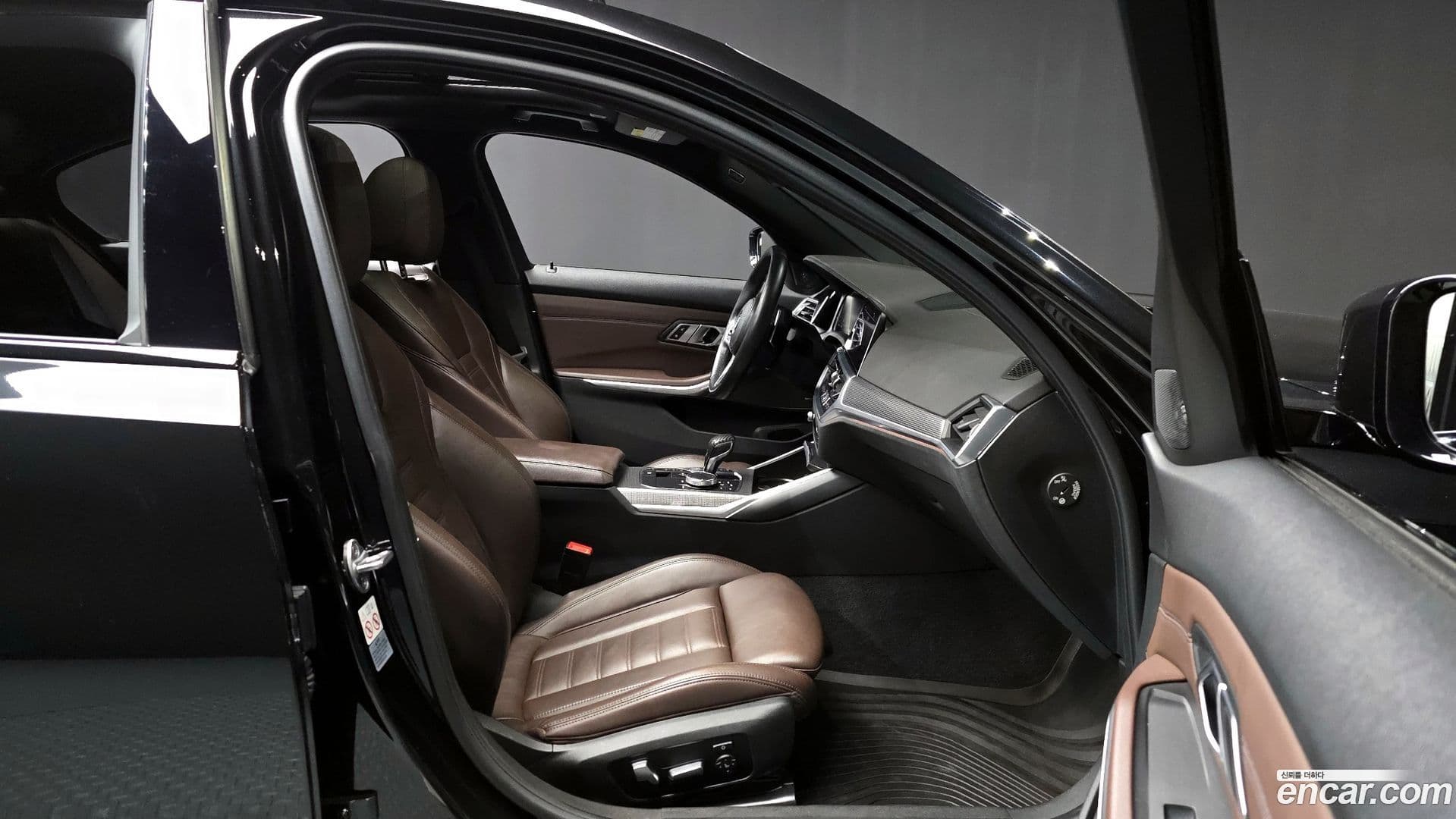 Main__Slider__Photo:3-Series BMW 2019.2-11