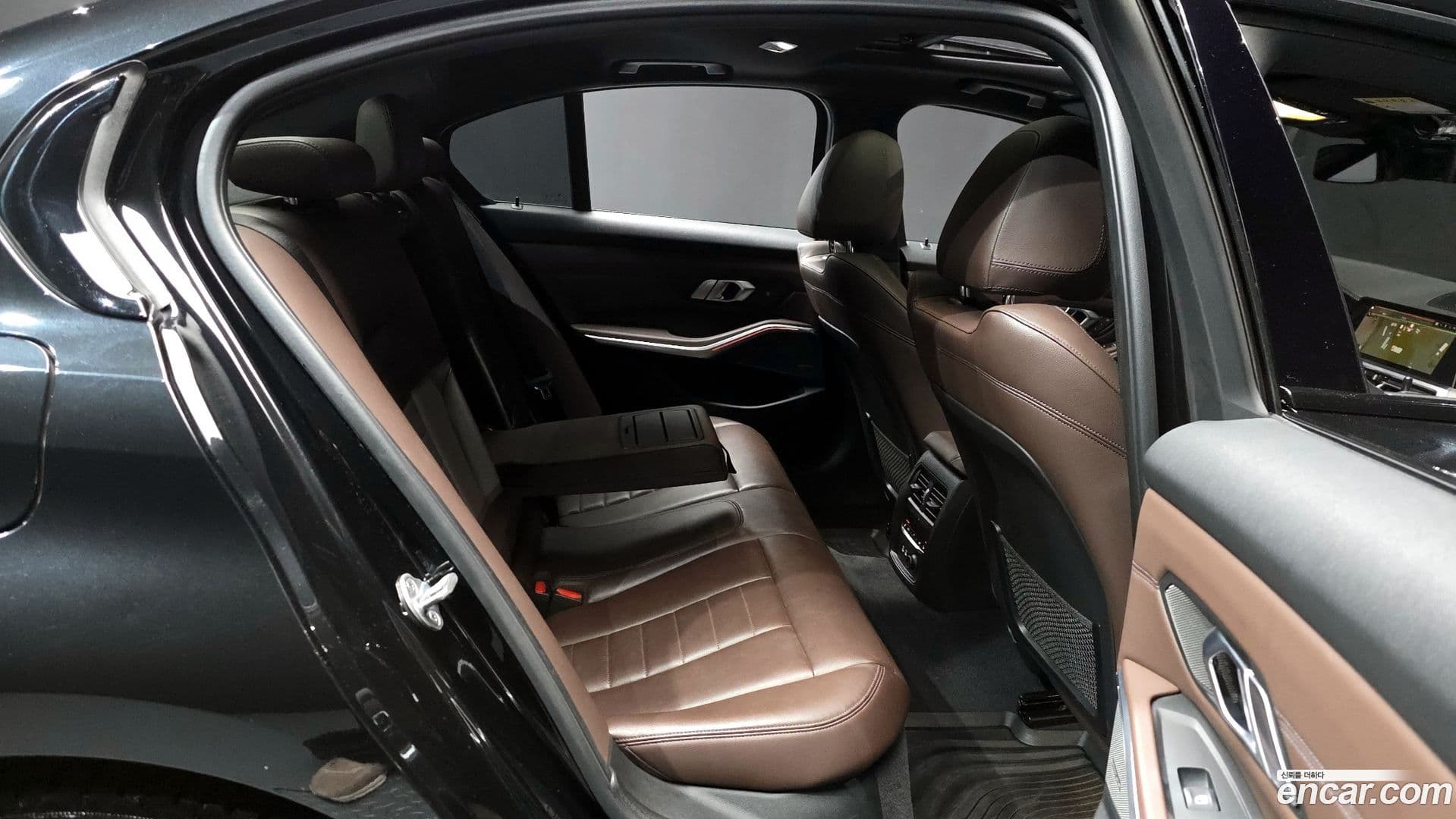 Main__Slider__Photo:3-Series BMW 2019.2-12