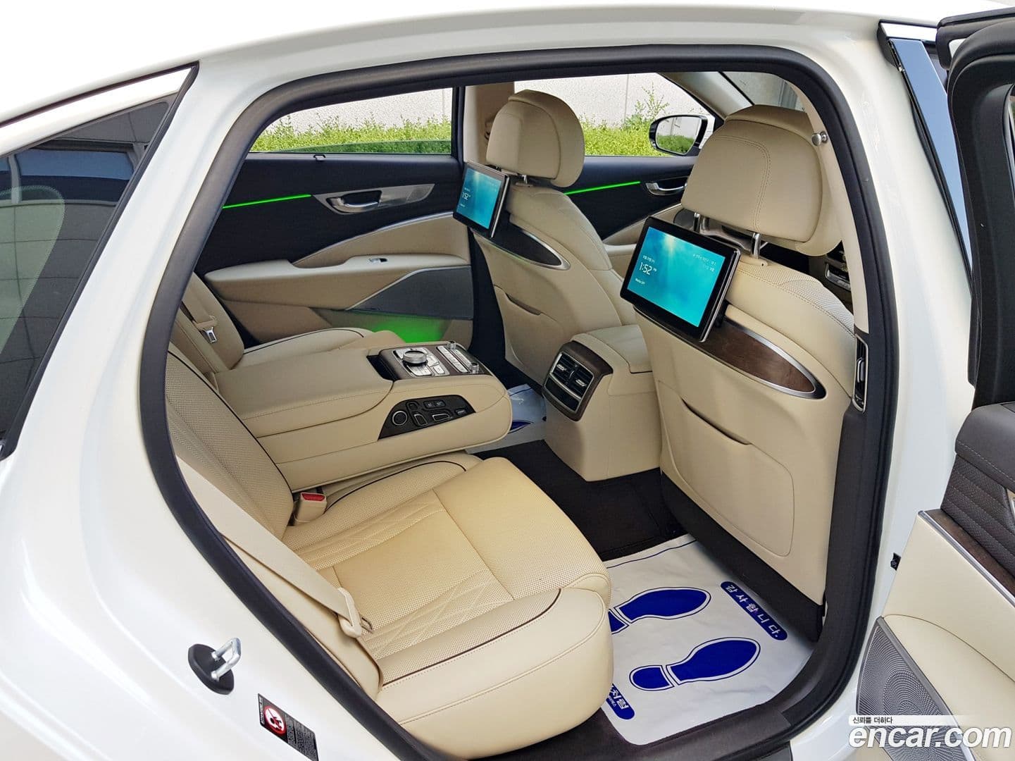 Main__Slider__Photo:K9 Kia 2019.0-1