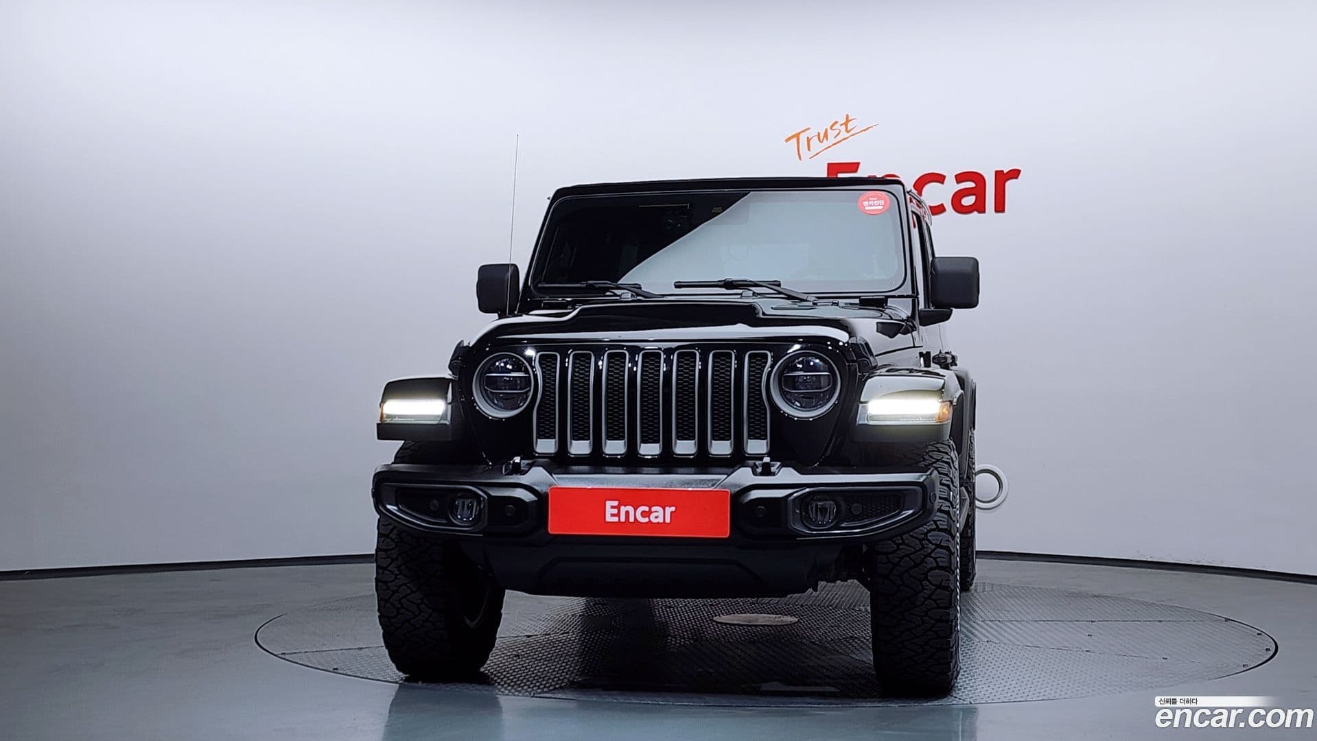 Main__Slider__Photo:Wrangler Jeep 2020.7-2