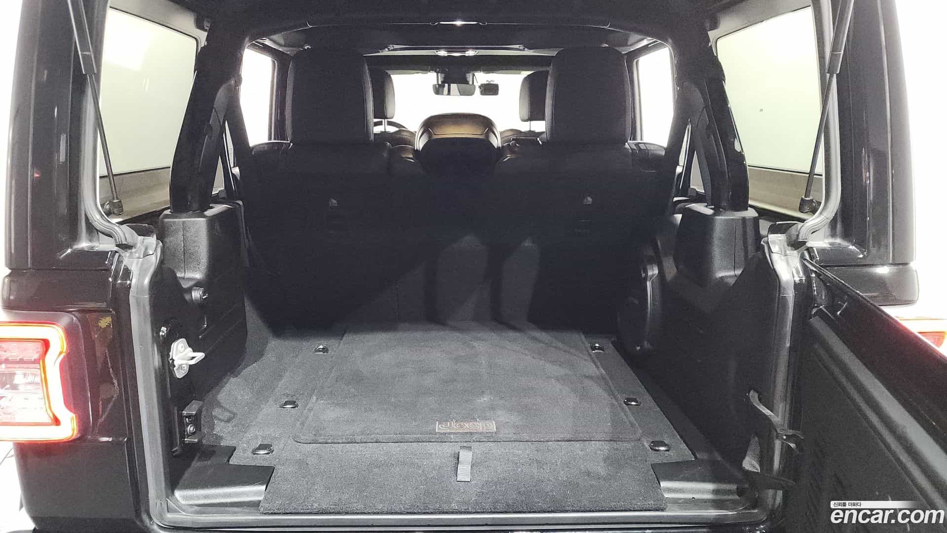 Wrangler Jeep 2020.7-OPTION-024