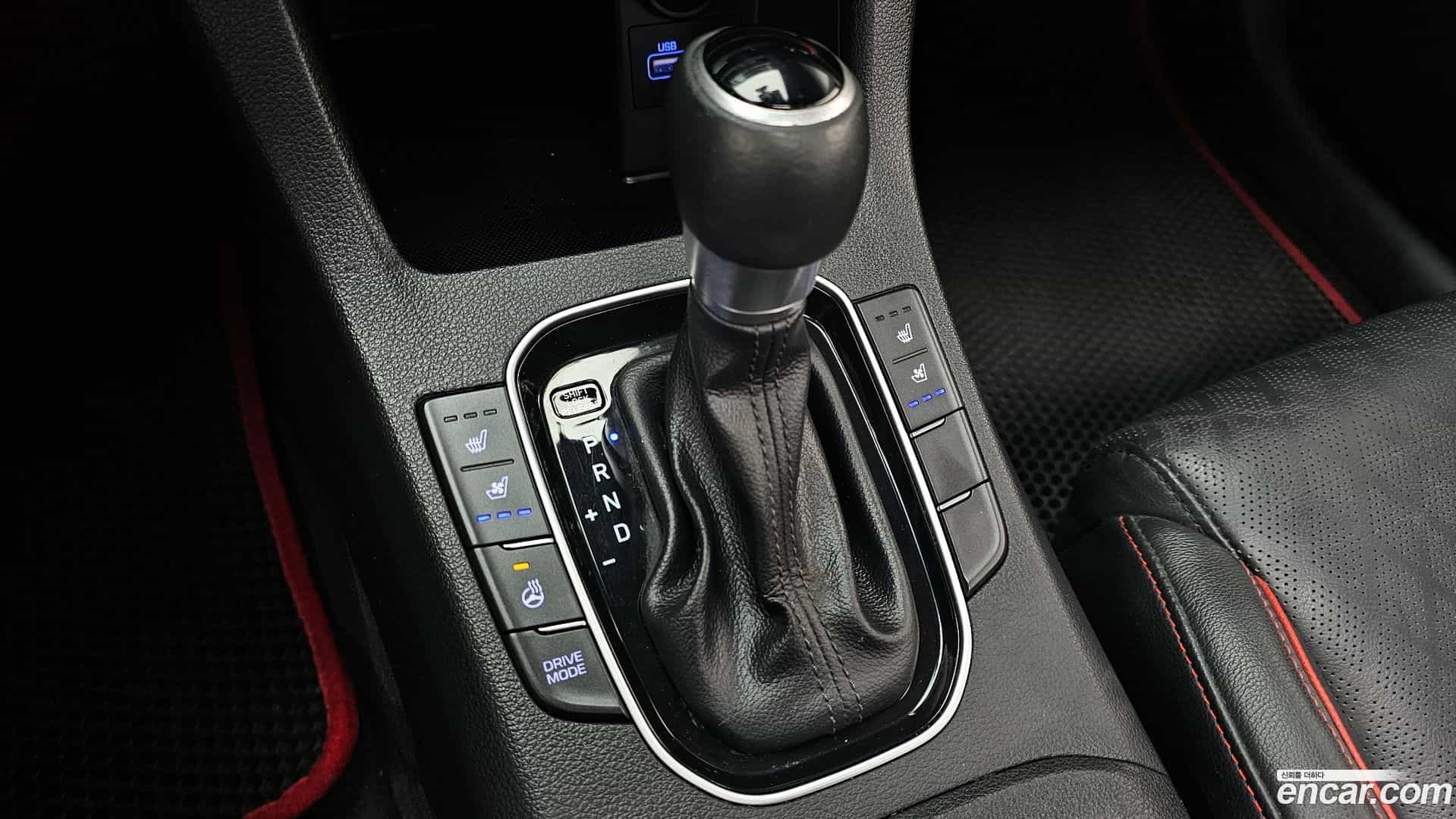 i30 Hyundai 2018.4-INNER-009