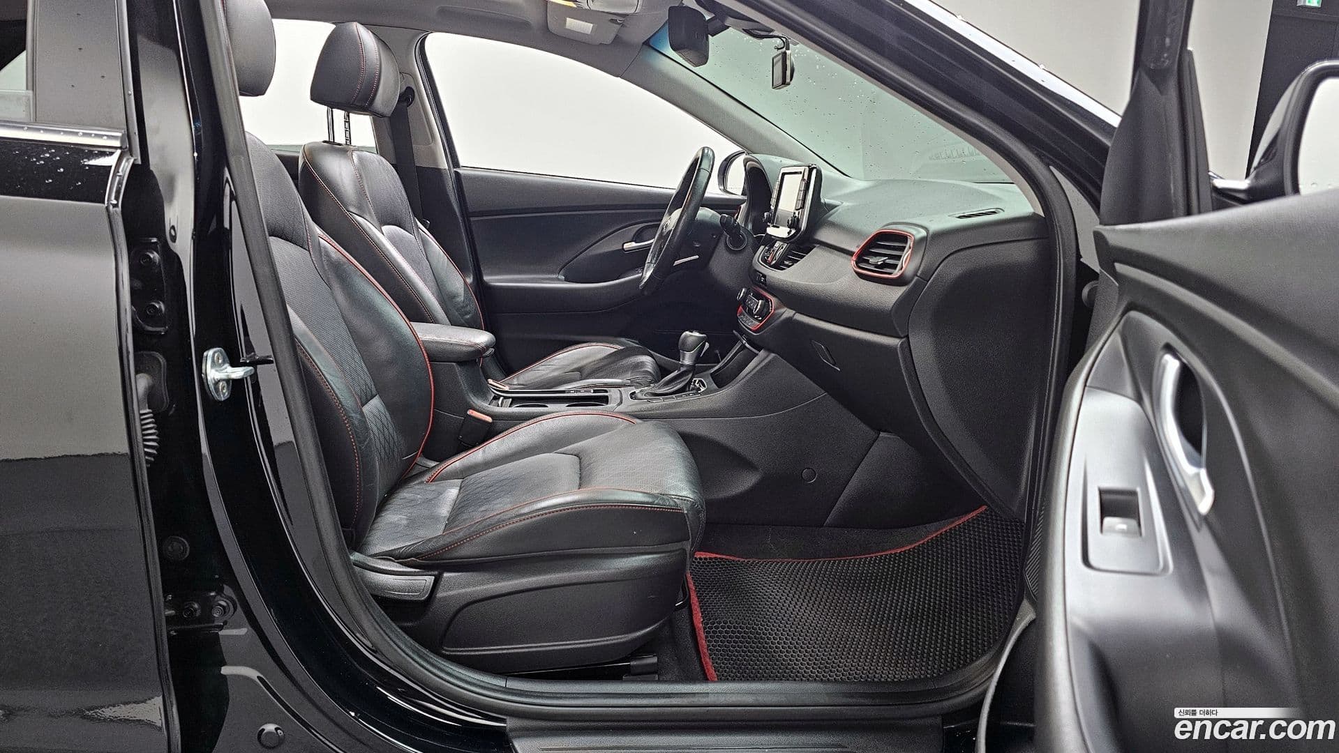 Main__Slider__Photo:i30 Hyundai 2018.4-10