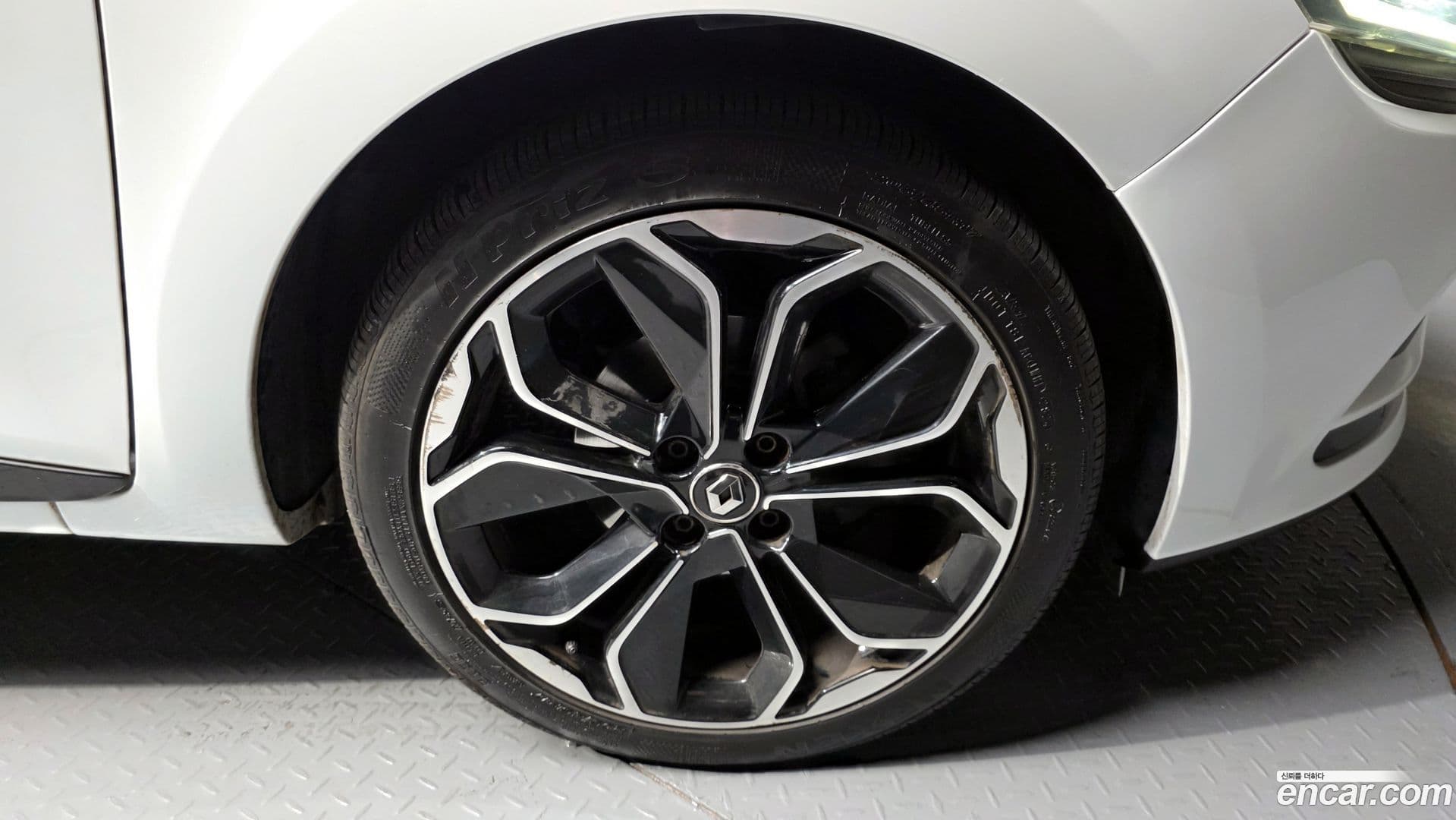 Main__Slider__Photo:Cilo Renault-KoreaSamsung 2019.6-4