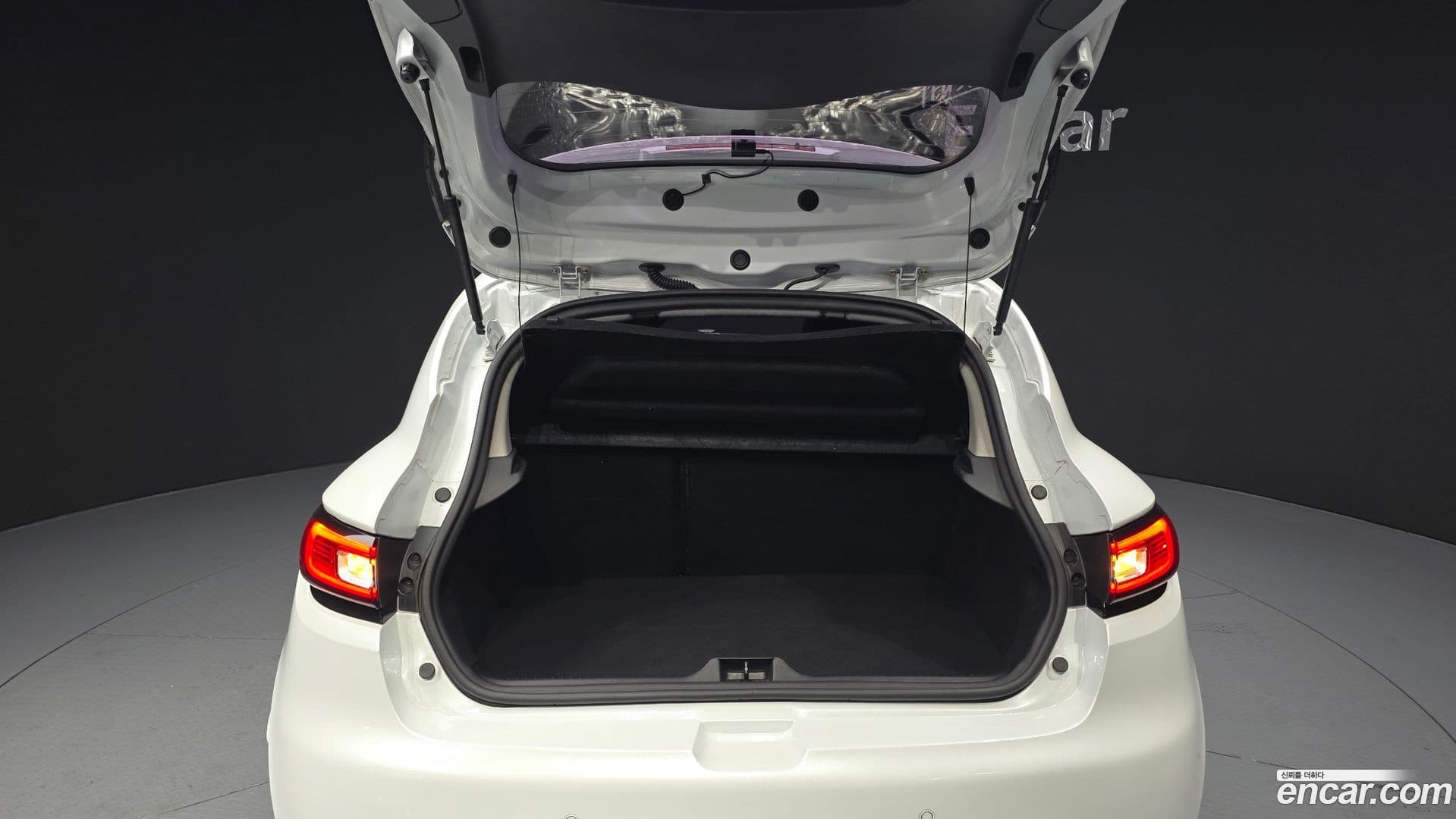 Main__Slider__Photo:Cilo Renault-KoreaSamsung 2019.6-19