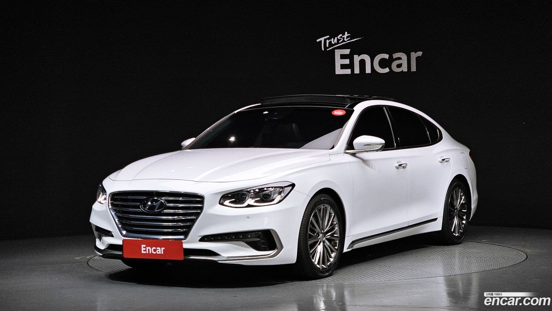 Main__Slider__Photo:Grandeur Hyundai 2017.5-0