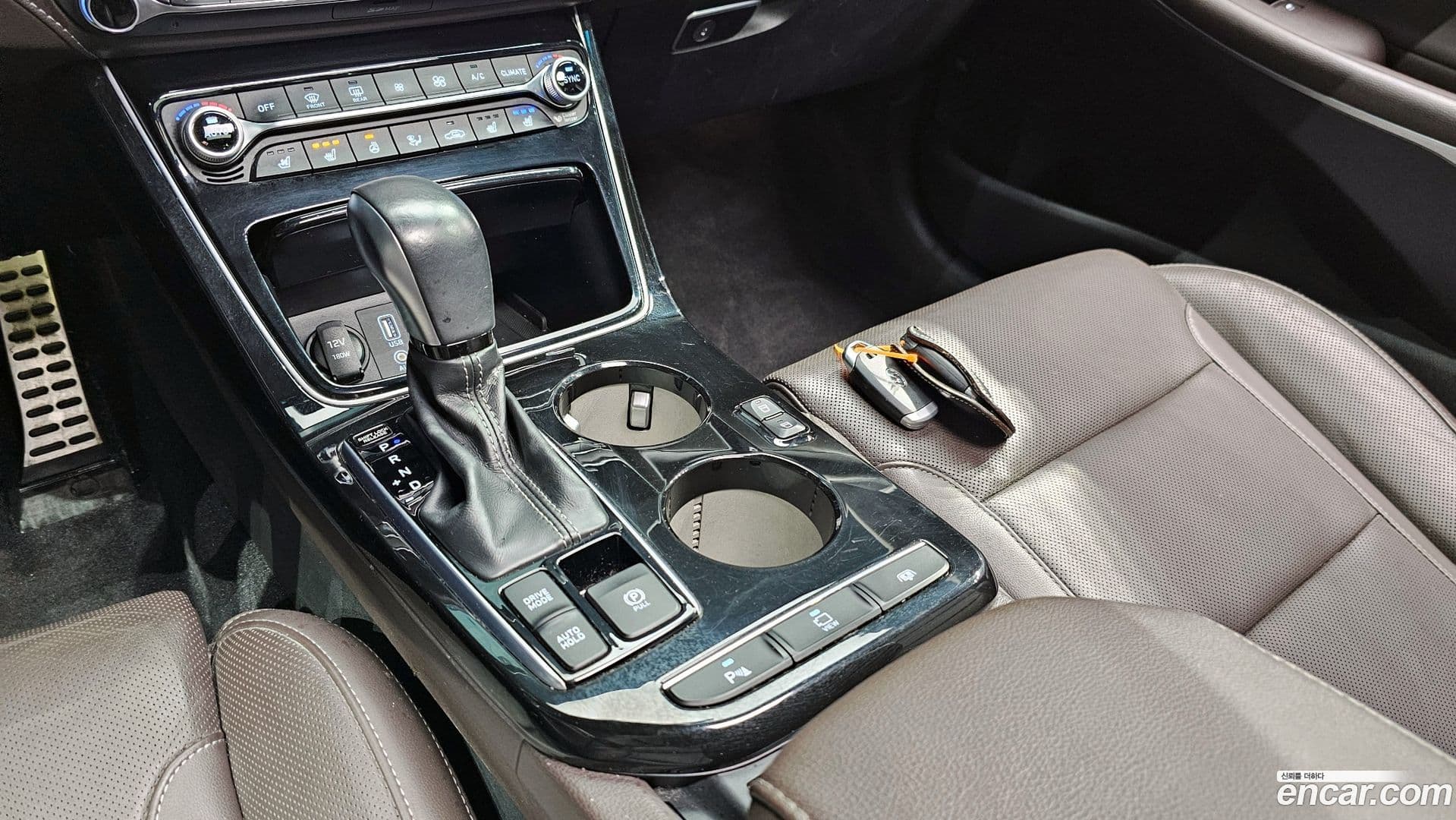 Main__Slider__Photo:Grandeur Hyundai 2017.5-8