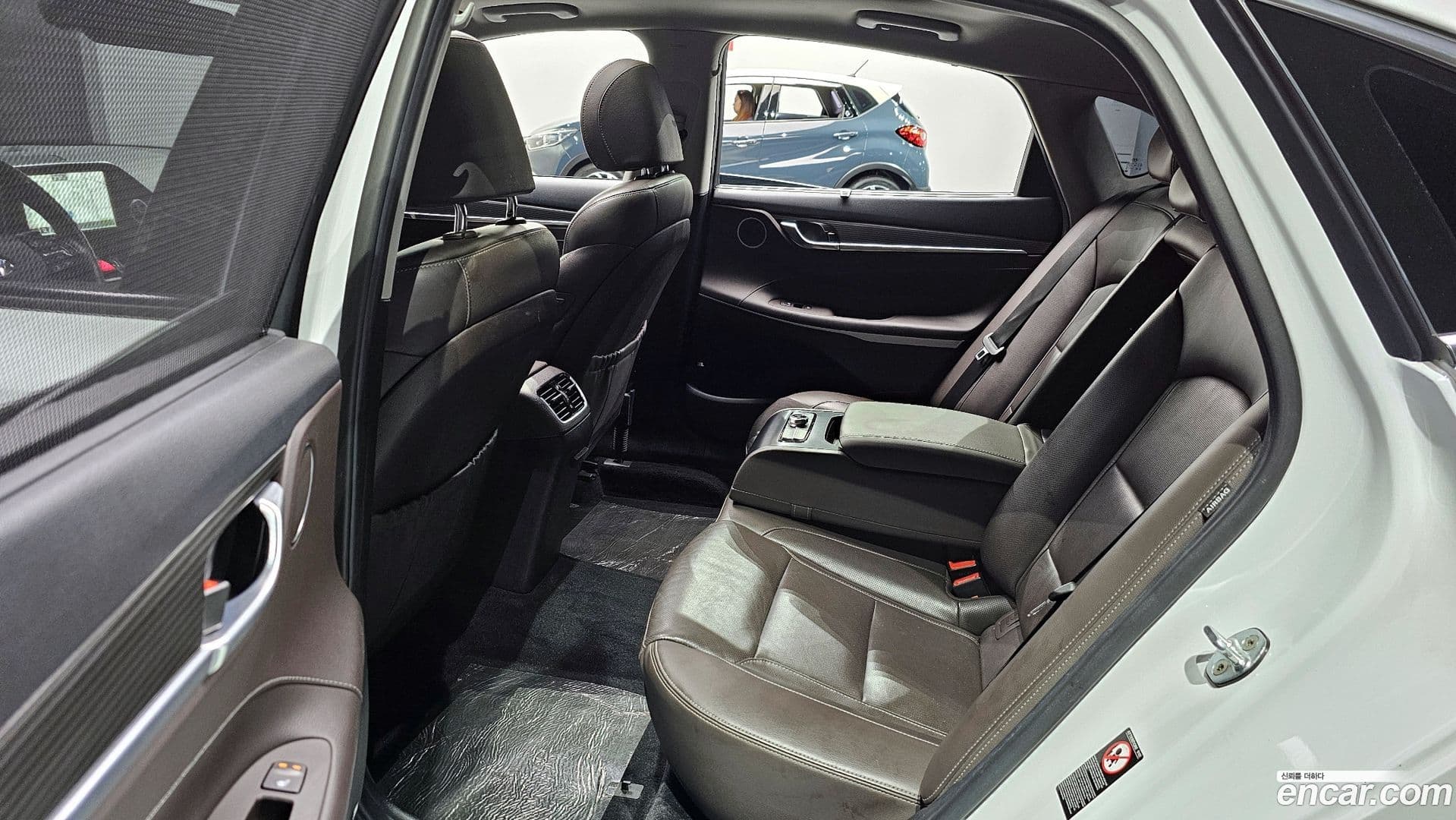 Main__Slider__Photo:Grandeur Hyundai 2017.5-11