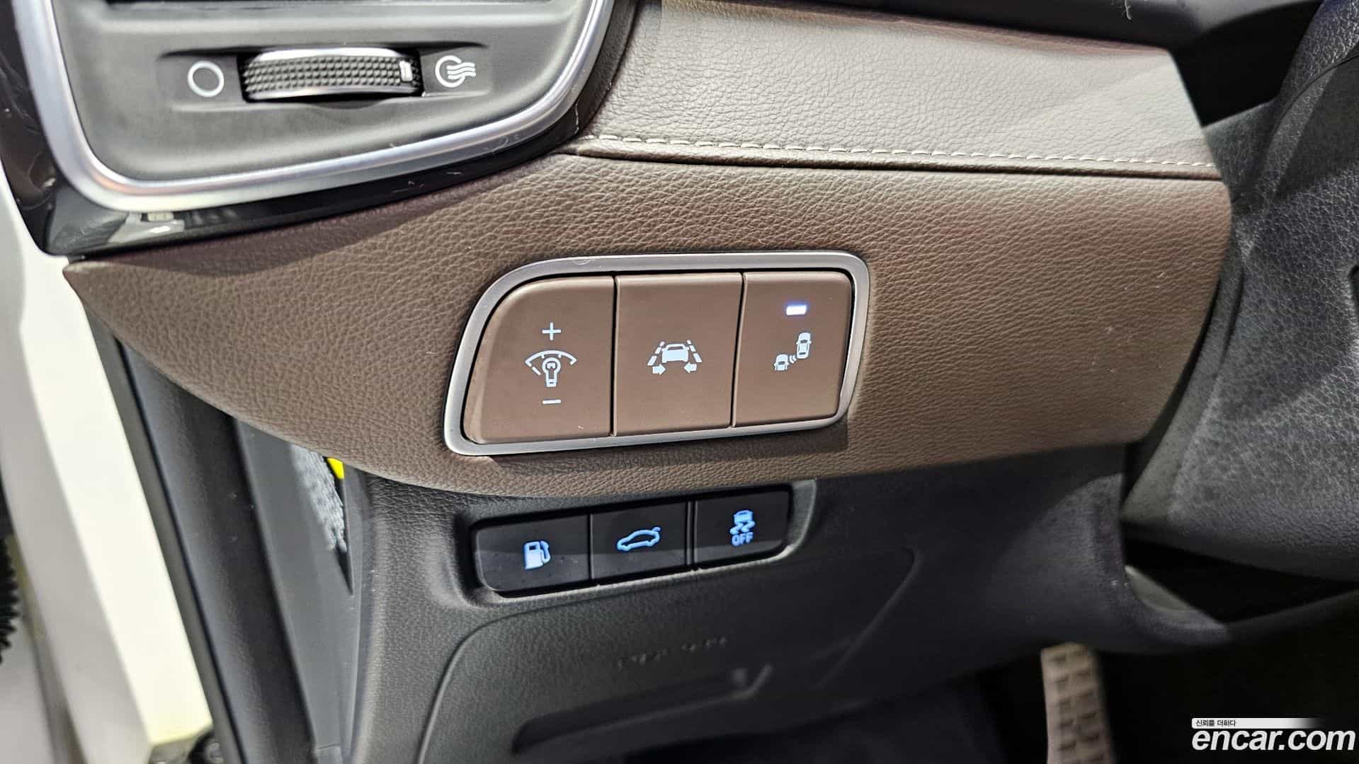 Grandeur Hyundai 2017.5-OPTION-018