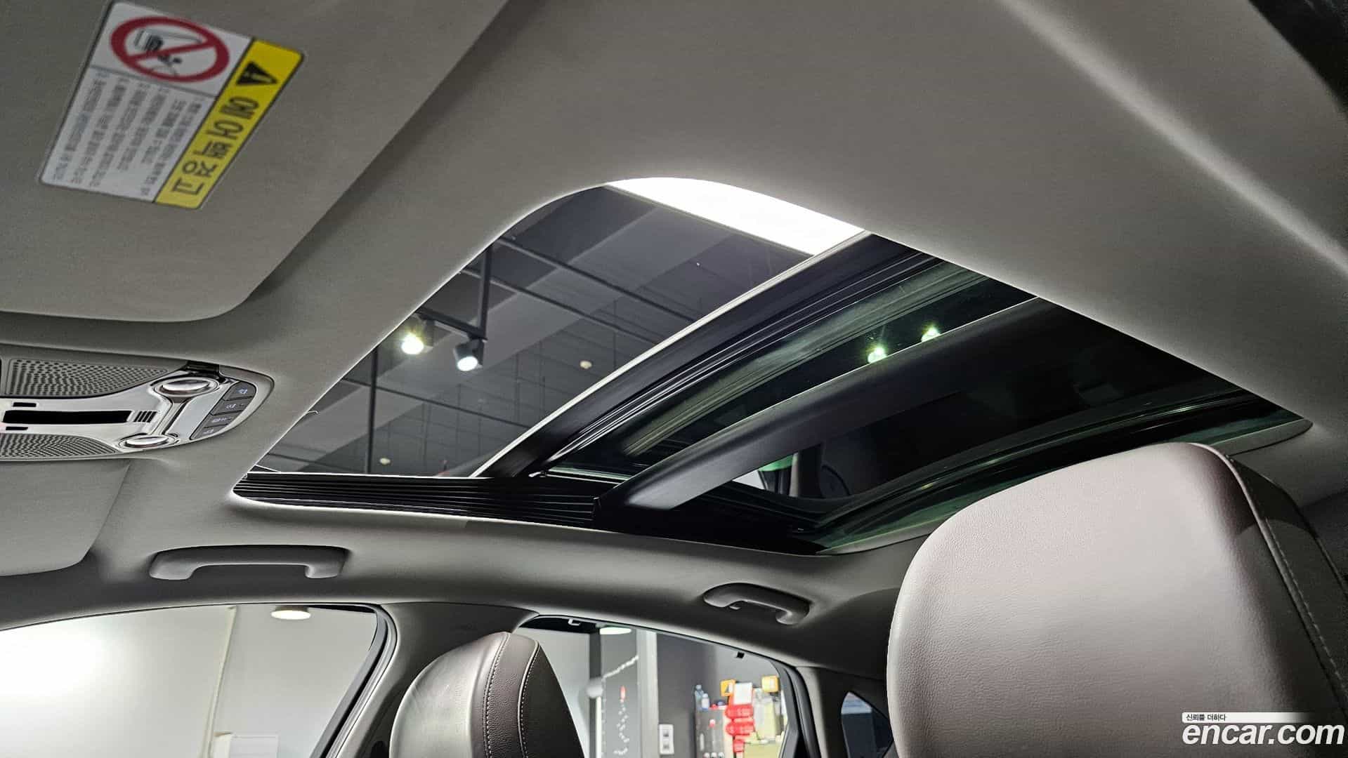 Grandeur Hyundai 2017.5-OPTION-021