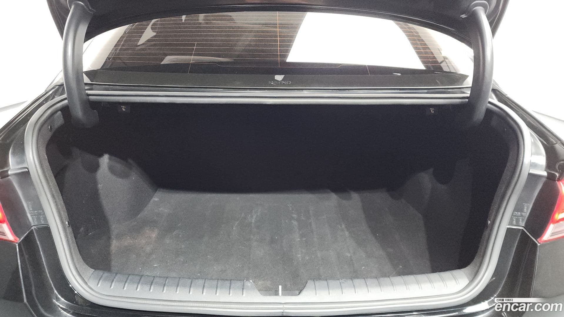 Main__Slider__Photo:K5 Kia 2017.2-19