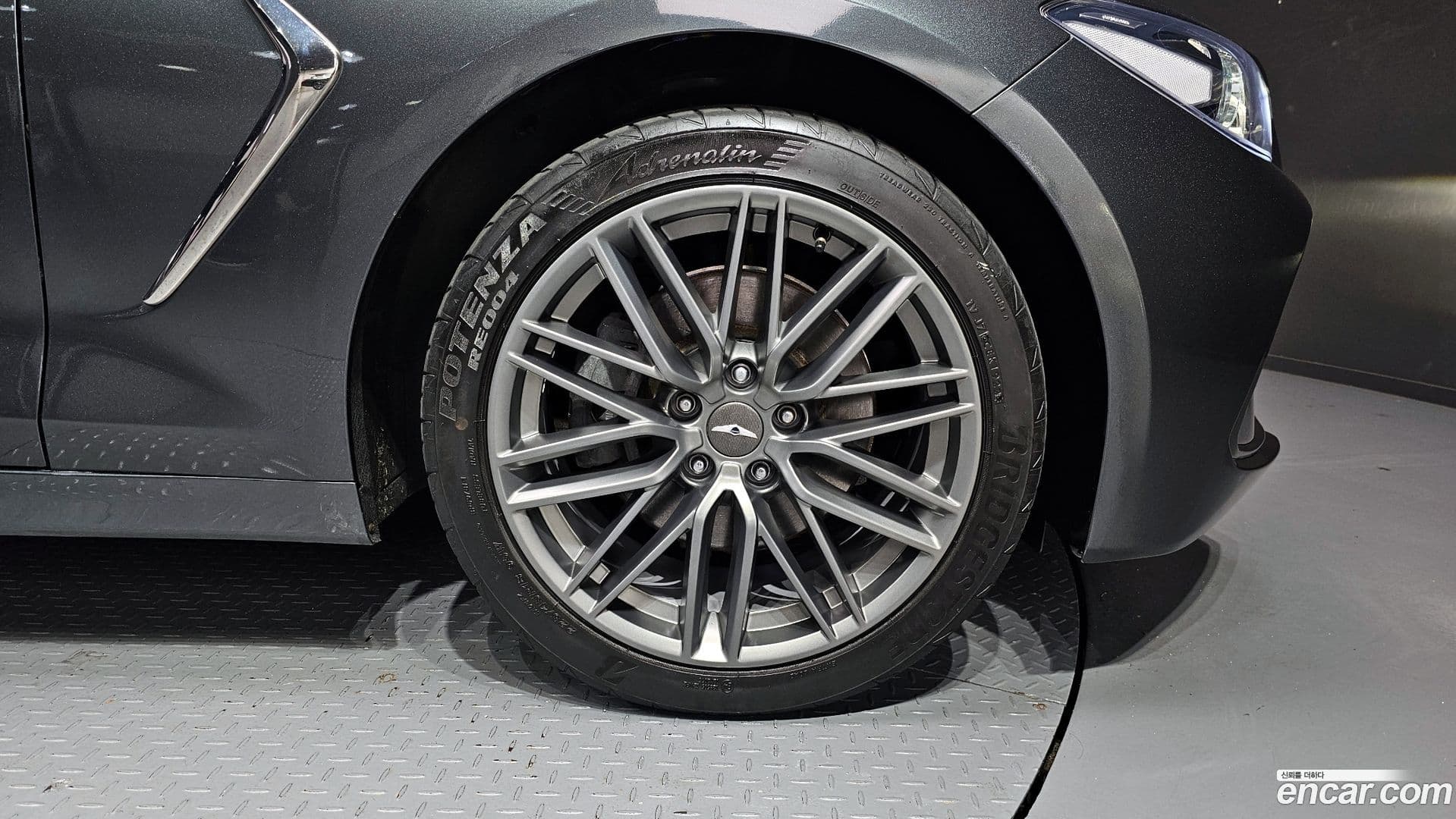 Main__Slider__Photo:G70 Genesis 2018.4-4