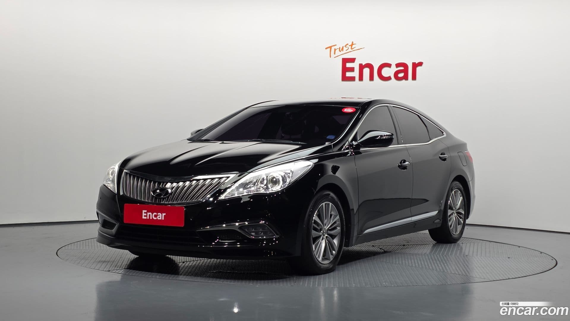 Main__Slider__Photo:Grandeur Hyundai 2016.1-0