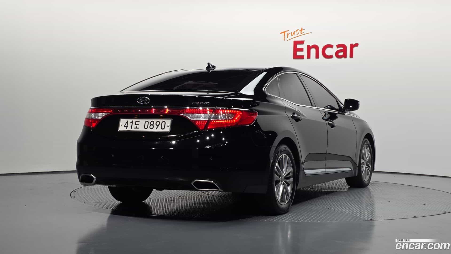 Grandeur Hyundai 2016.1-OUTER-002