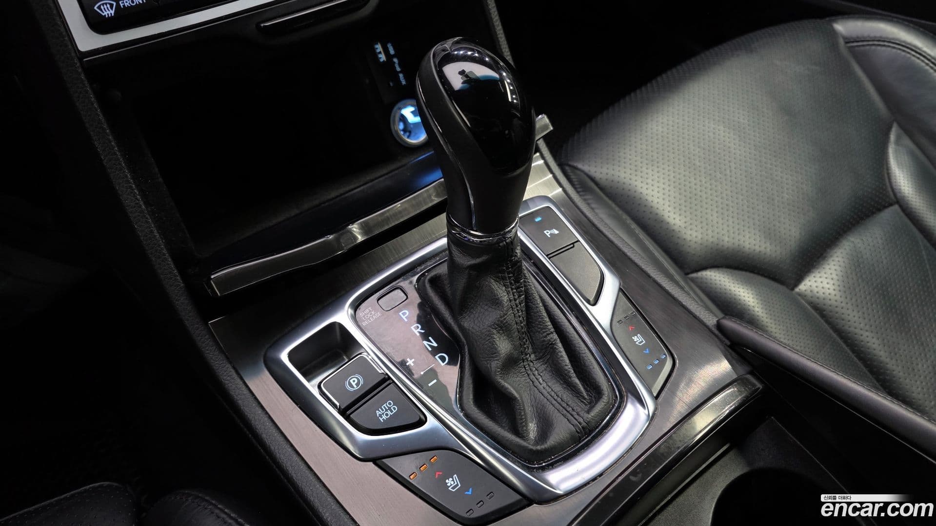 Main__Slider__Photo:Grandeur Hyundai 2016.1-8