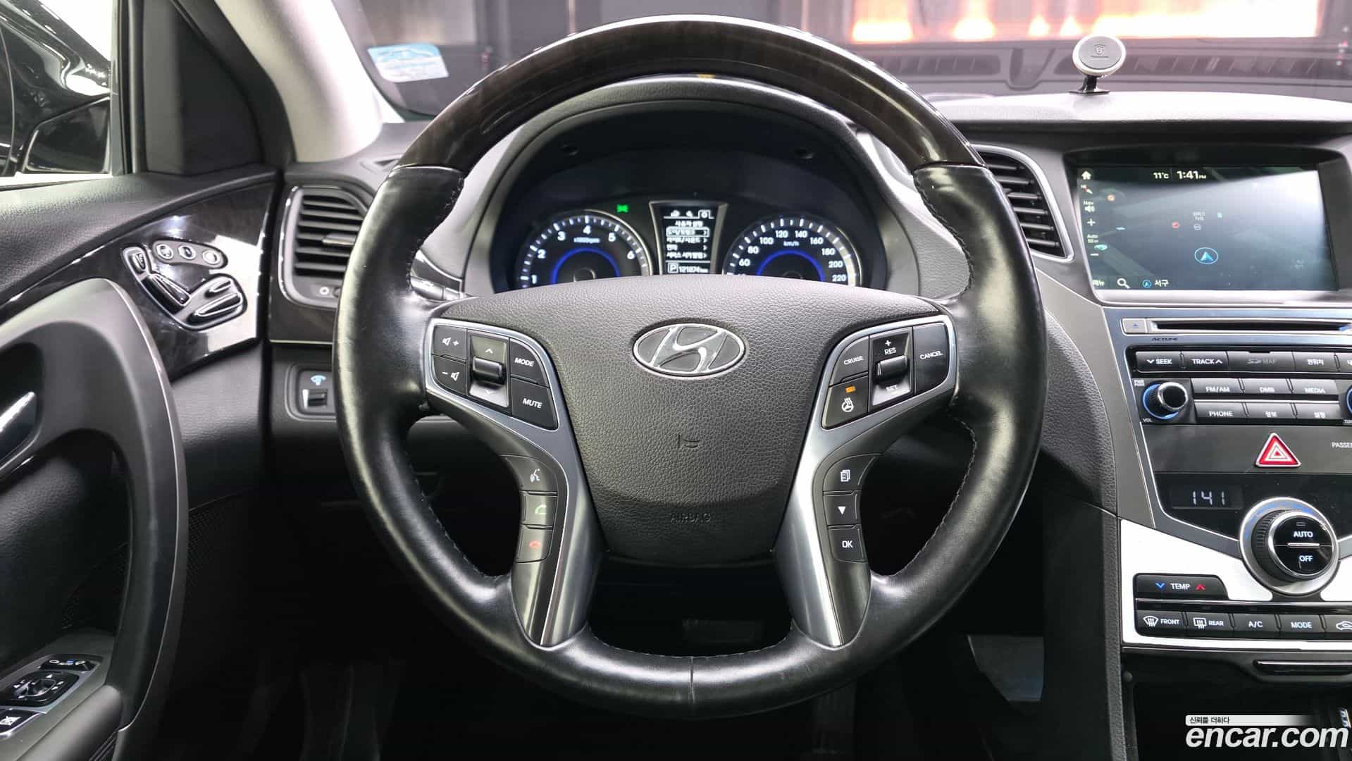 Grandeur Hyundai 2016.1-OPTION-017