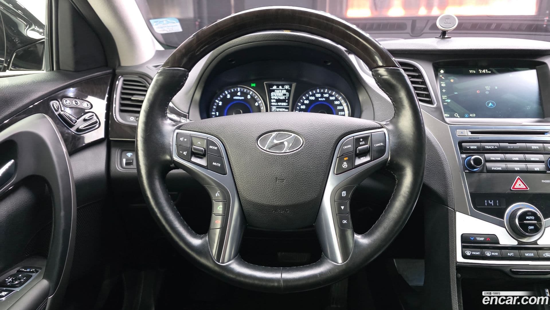 Main__Slider__Photo:Grandeur Hyundai 2016.1-12