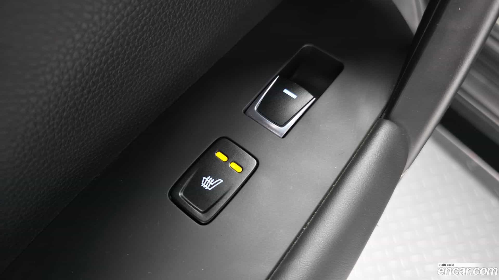 Grandeur Hyundai 2016.1-OPTION-023