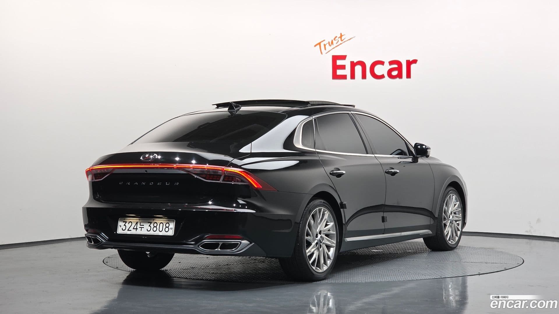 Main__Slider__Photo:Grandeur Hyundai 2022.3-1