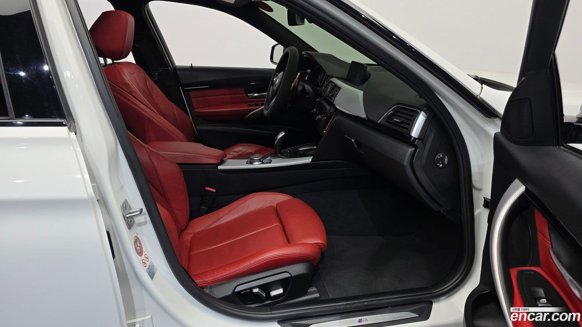 Main__Slider__Photo:3-Series BMW 2017.9-10