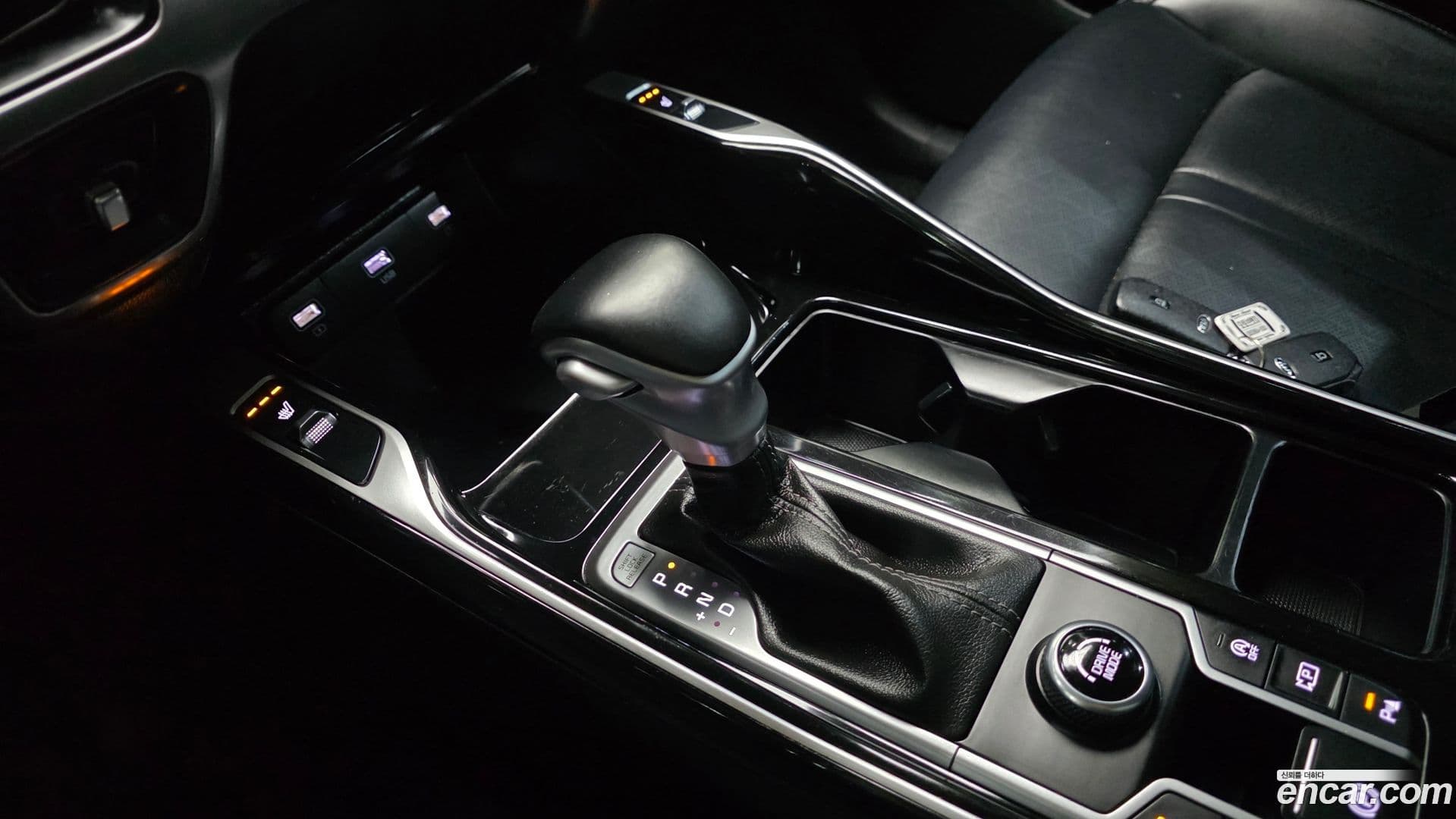 Main__Slider__Photo:Sorento Kia 2021.4-8