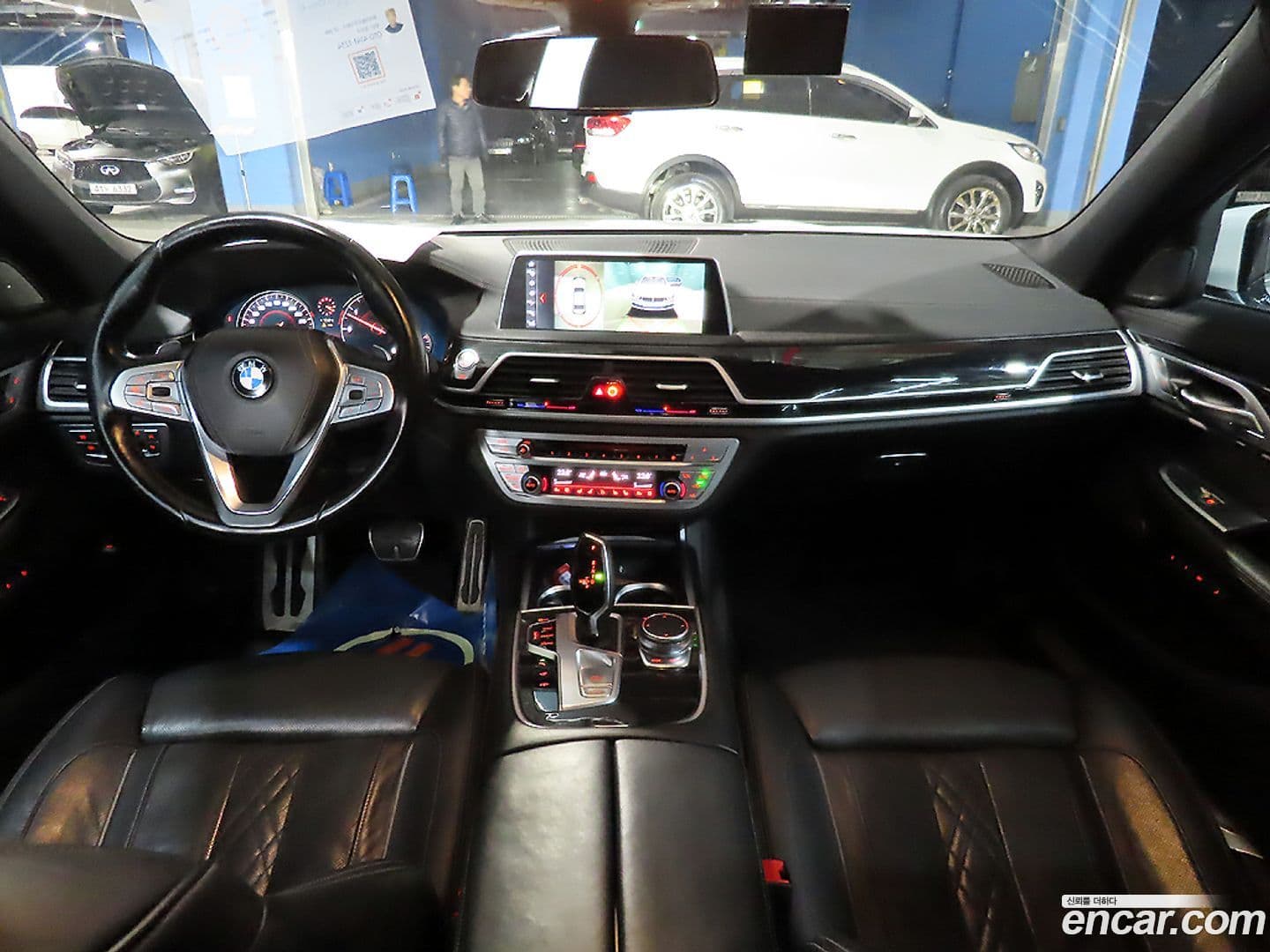 Main__Slider__Photo:7-Series BMW 2017.8-4