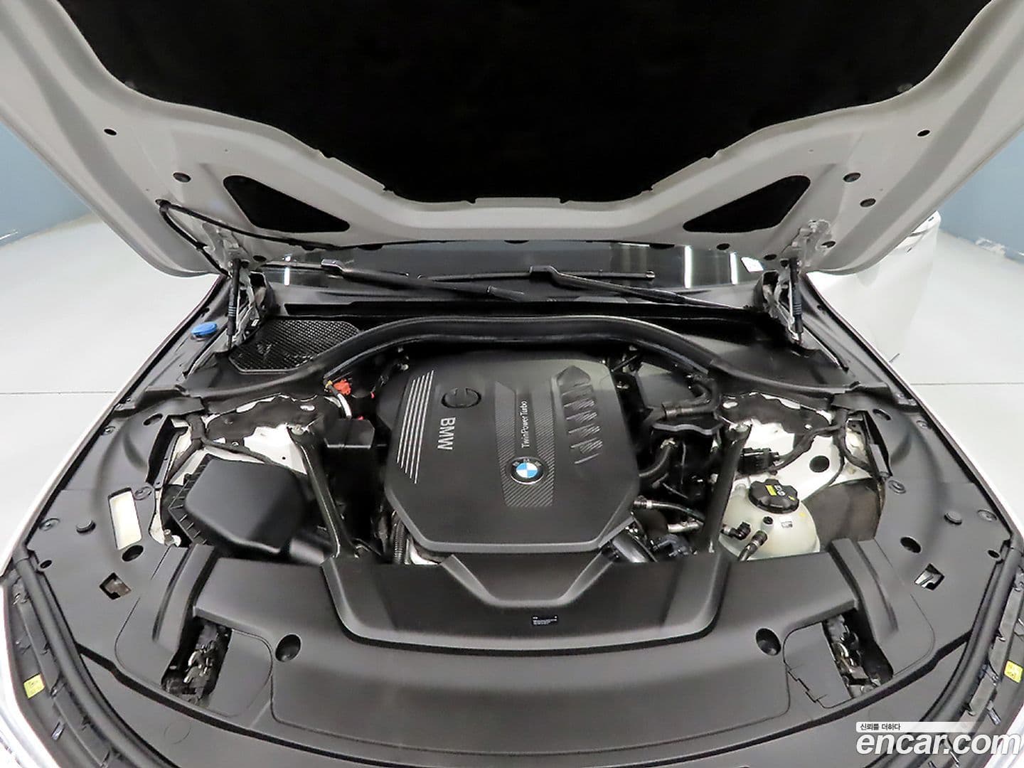 Main__Slider__Photo:7-Series BMW 2017.8-18