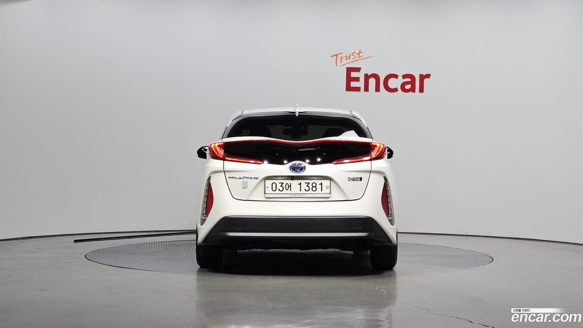 Main__Slider__Photo:Prius Toyota 2017.7-3