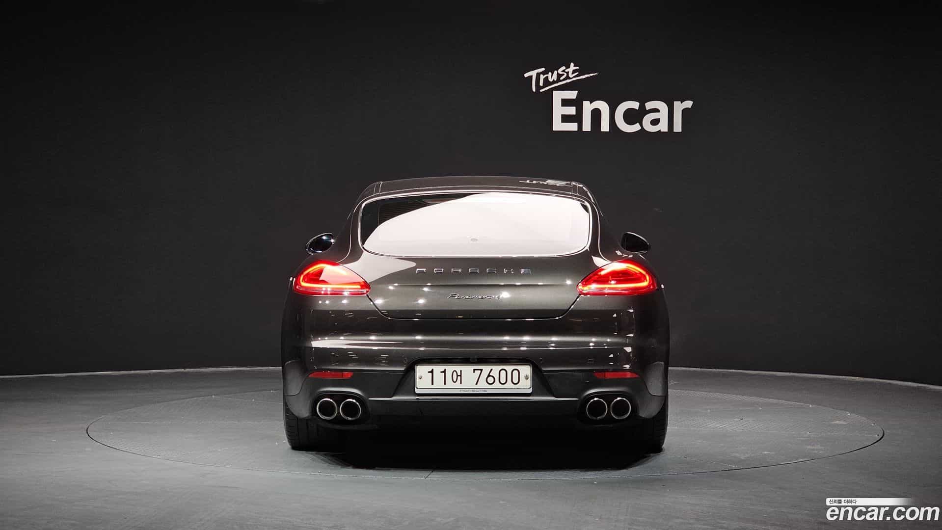 Panamera Porsche 2015.4-OUTER-004
