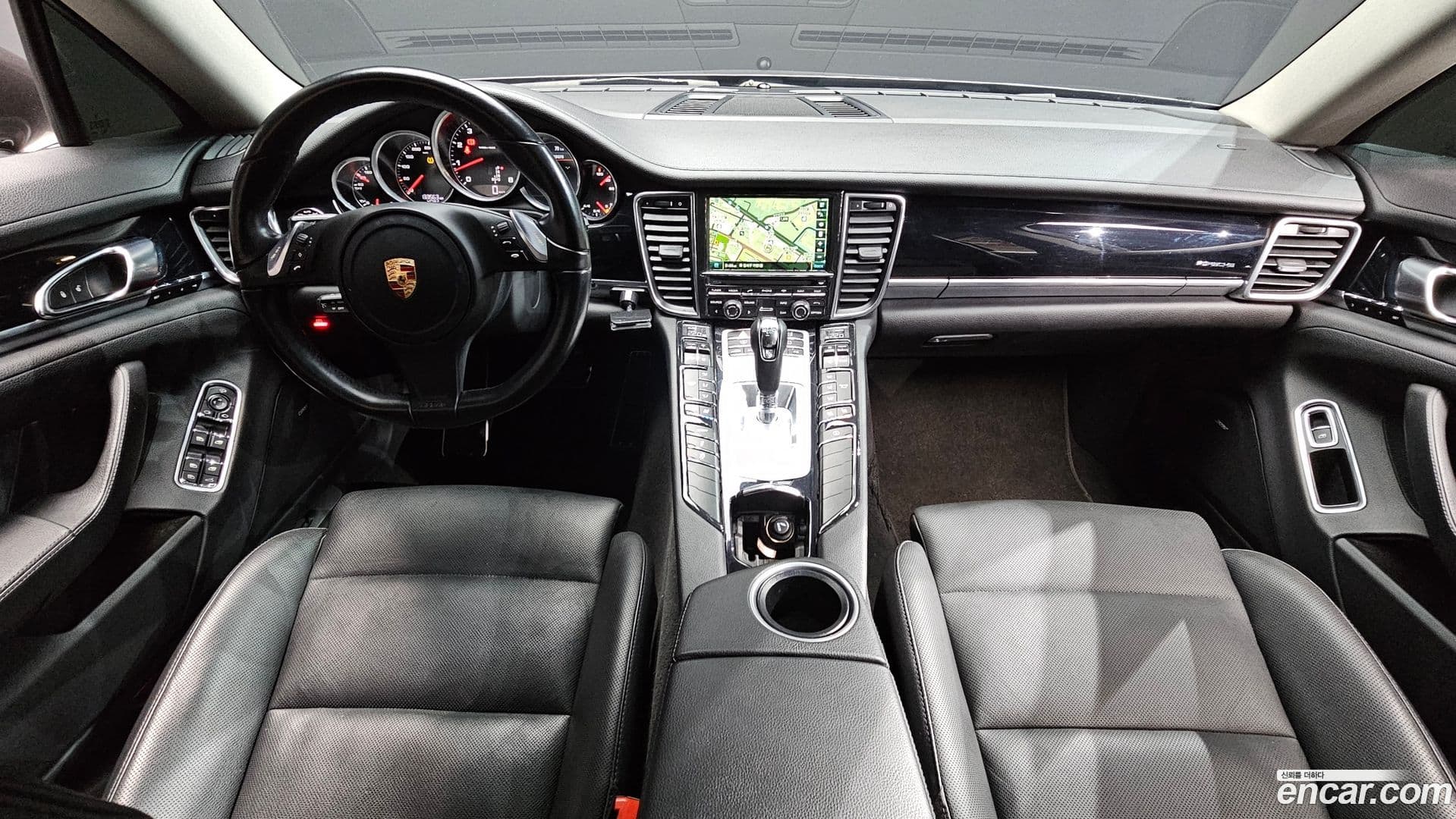 Main__Slider__Photo:Panamera Porsche 2015.4-6
