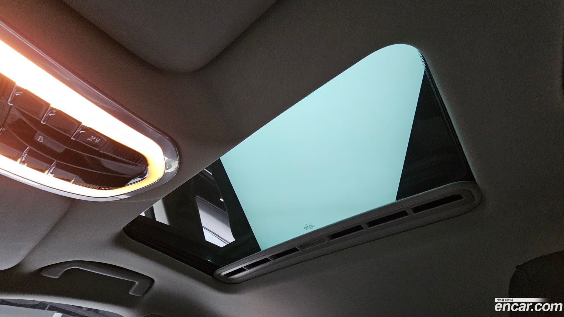 Main__Slider__Photo:Panamera Porsche 2015.4-15