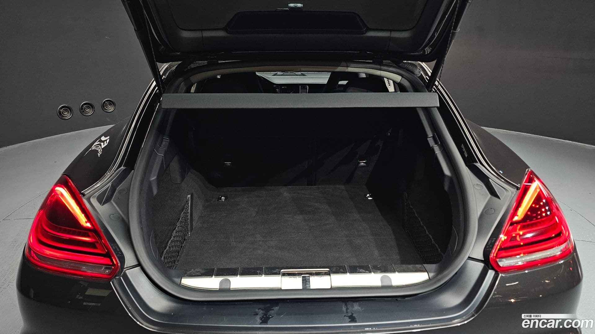 Main__Slider__Photo:Panamera Porsche 2015.4-19