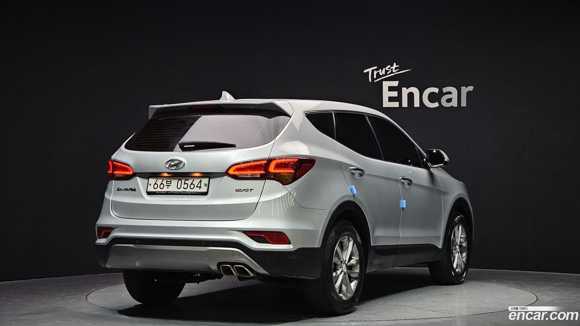 Main__Slider__Photo:Santafe Hyundai 2016.6-1