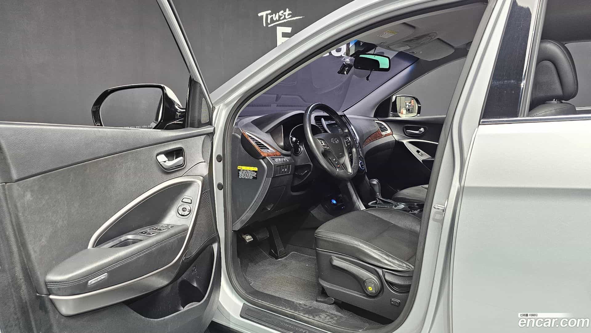 Santafe Hyundai 2016.6-INNER-010