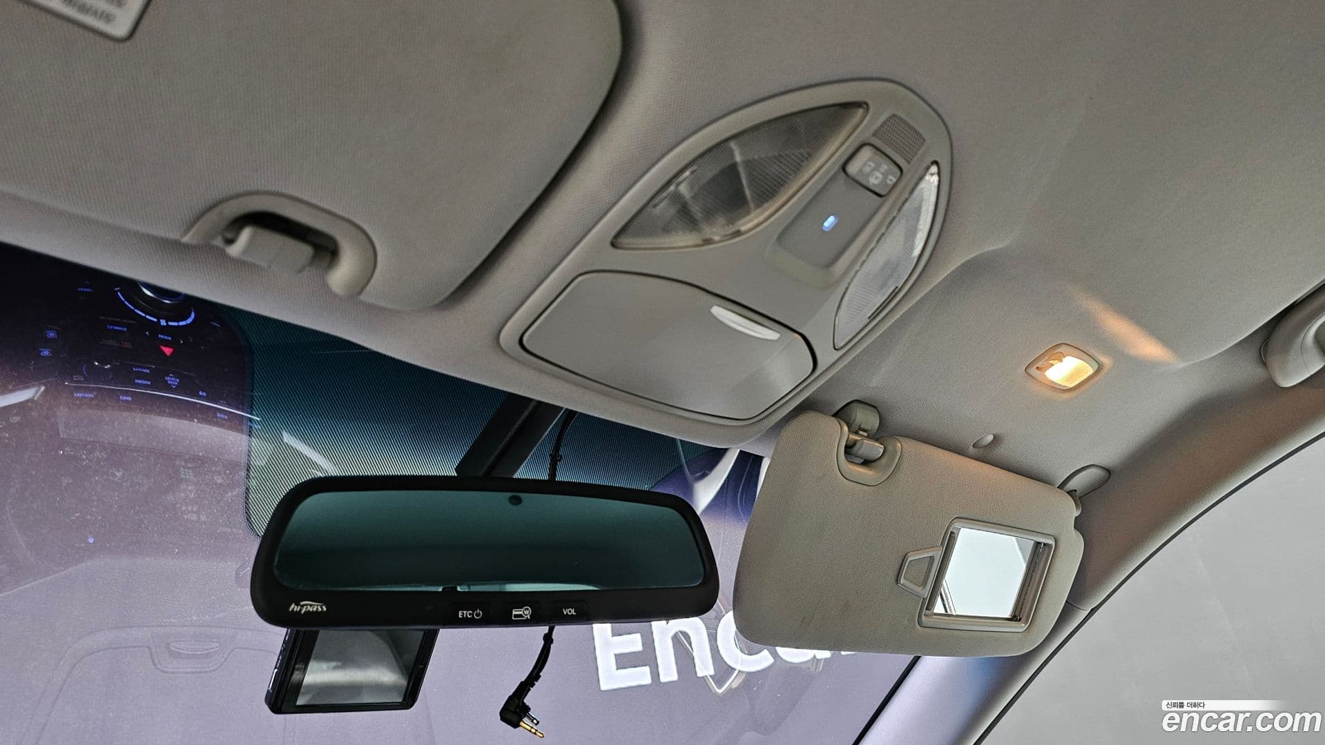 Main__Slider__Photo:Santafe Hyundai 2016.6-15