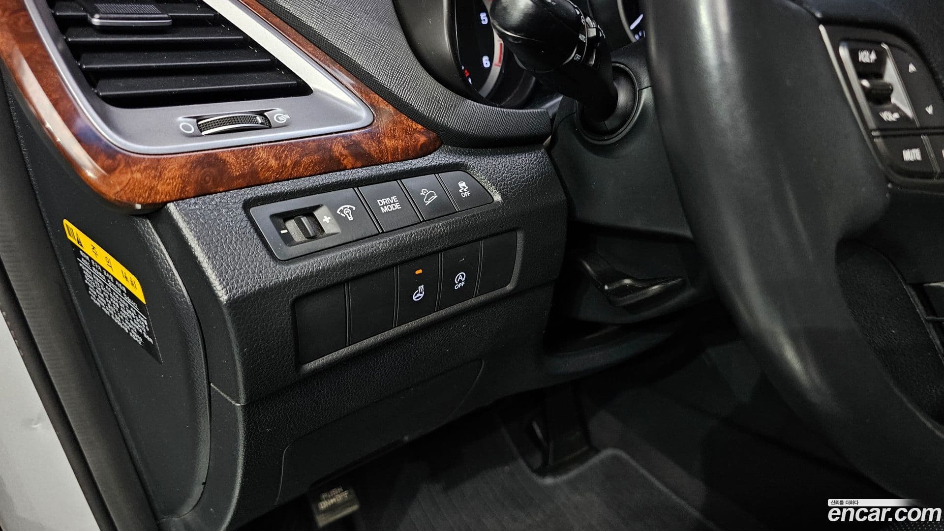 Main__Slider__Photo:Santafe Hyundai 2016.6-16