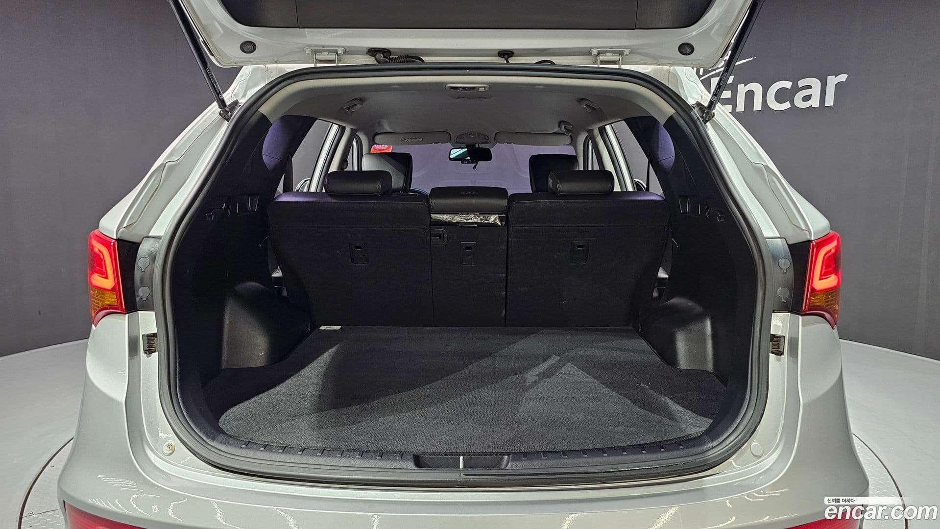 Main__Slider__Photo:Santafe Hyundai 2016.6-19