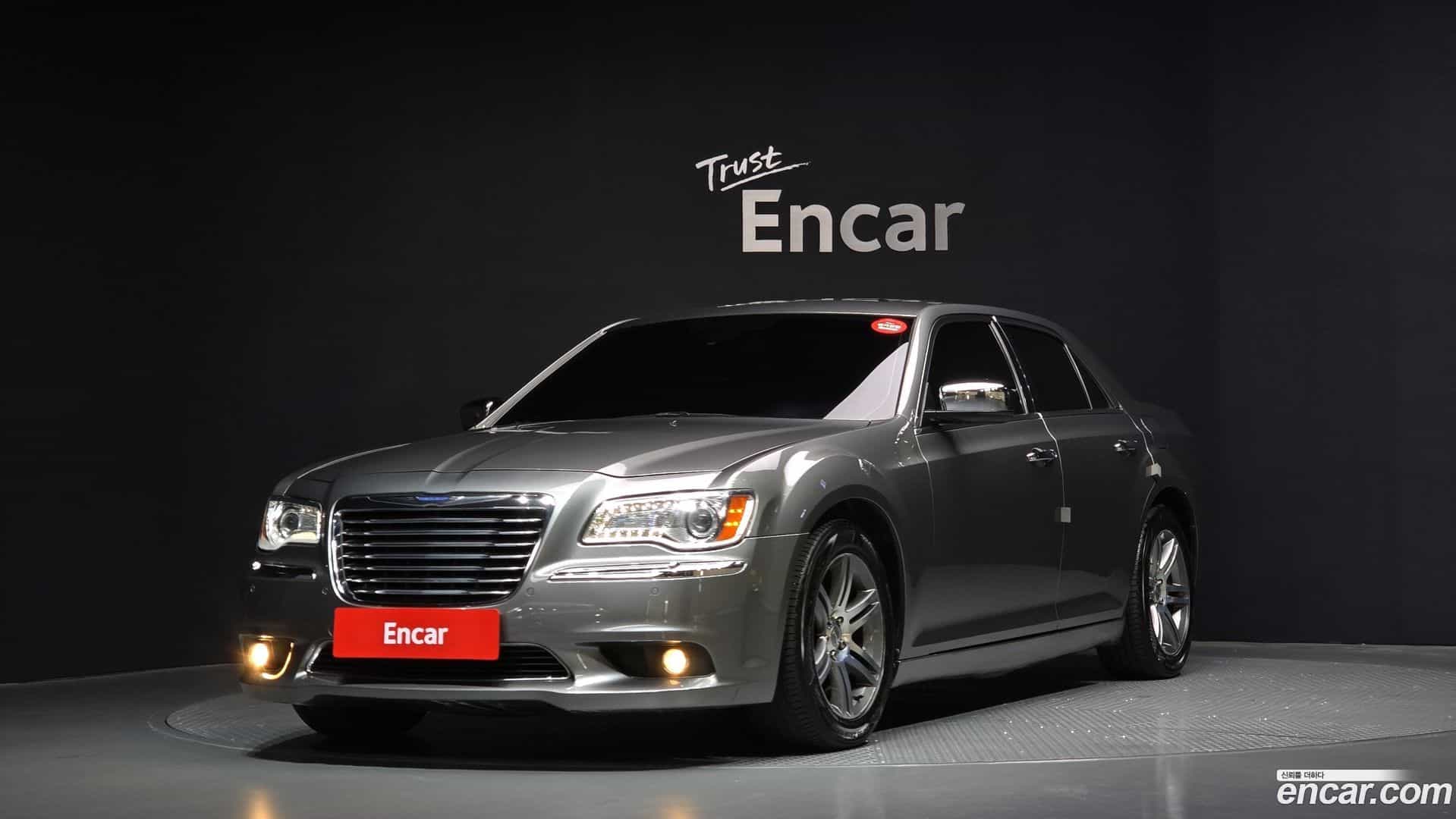 300C Chrysler 2012.11-OUTER-001