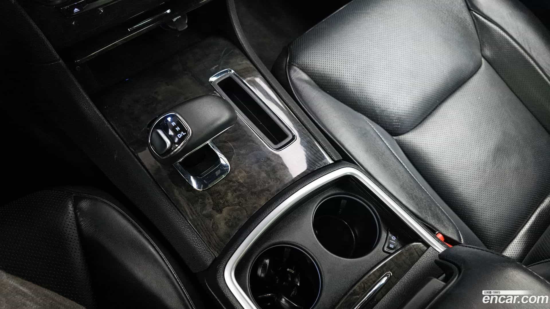 300C Chrysler 2012.11-INNER-009