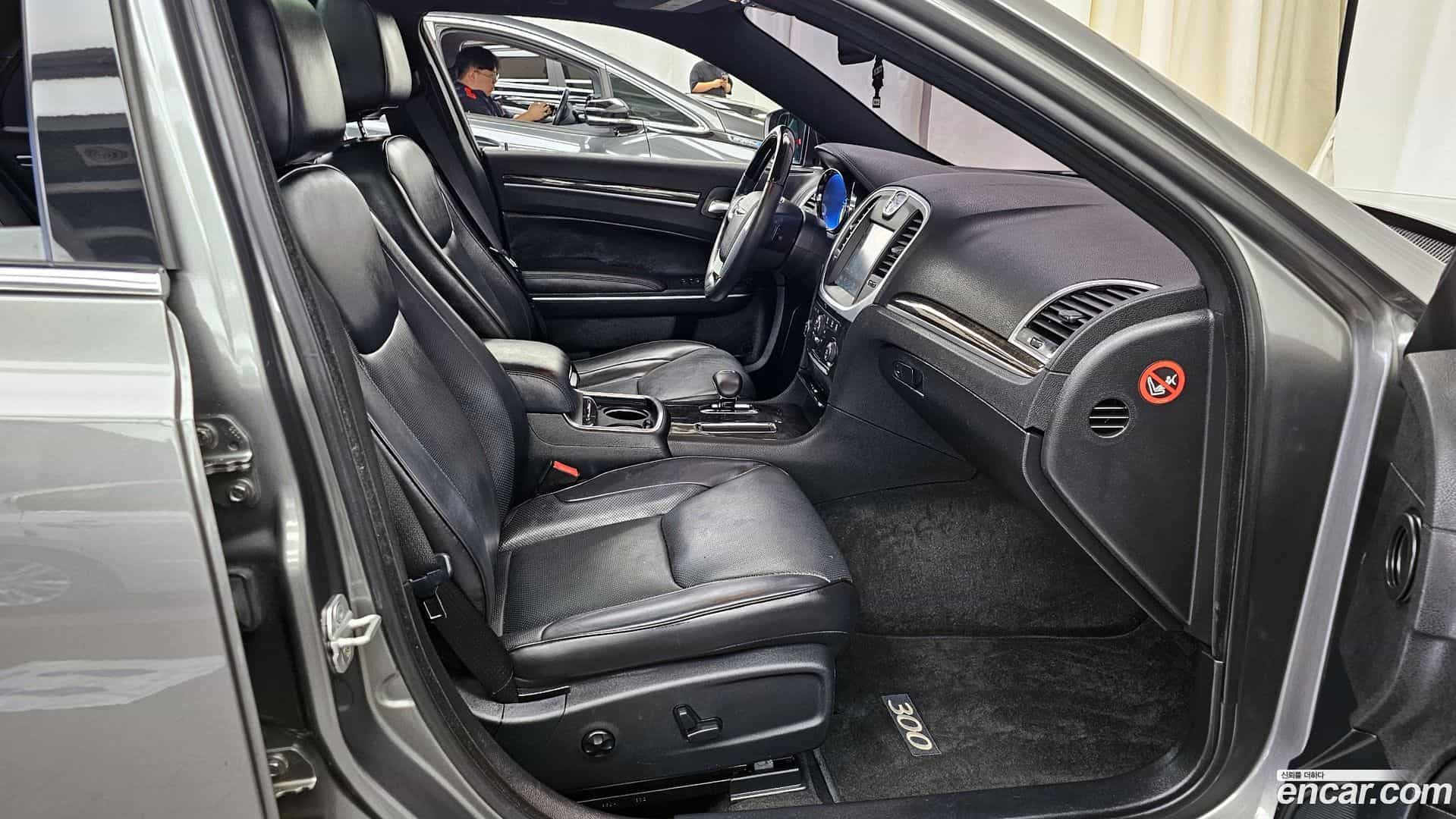 300C Chrysler 2012.11-OPTION-015