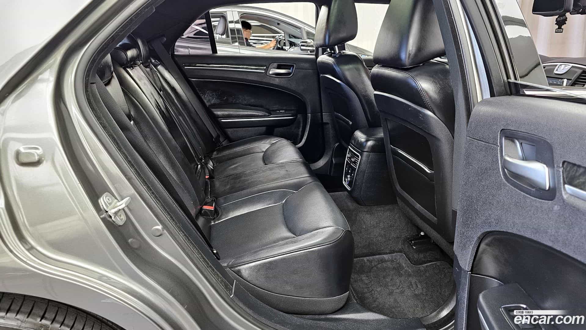 300C Chrysler 2012.11-OPTION-016