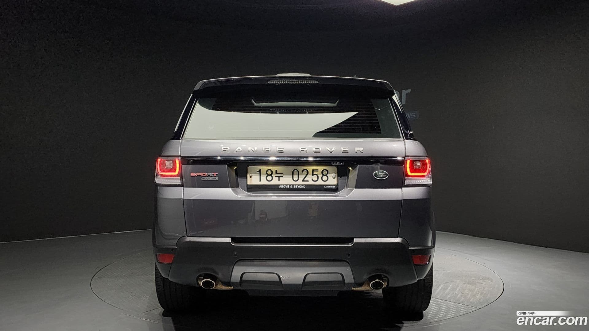 Main__Slider__Photo:Range Rover Sport Land Rover 2016.8-3