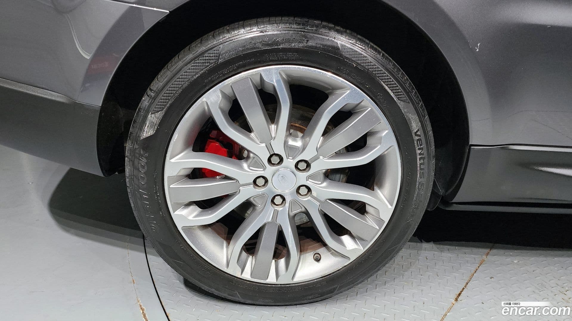 Main__Slider__Photo:Range Rover Sport Land Rover 2016.8-4